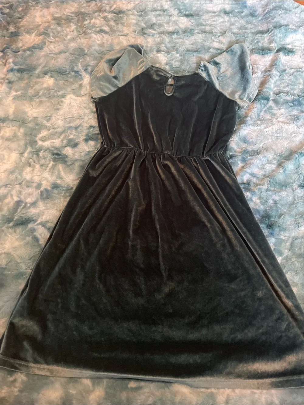 Old navy velvet dress